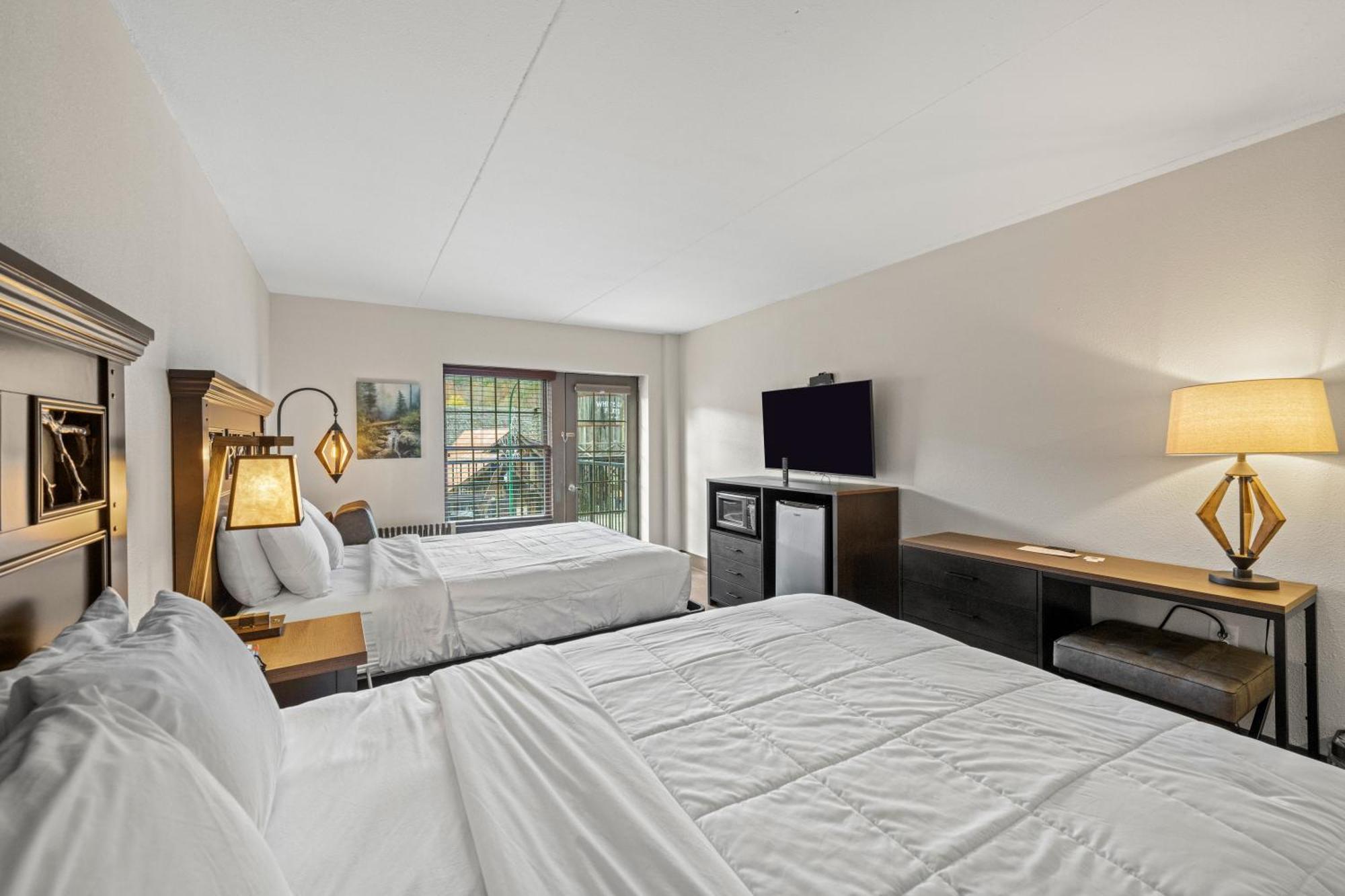 Black Bear Inn & Suites Гатлинбург Экстерьер фото