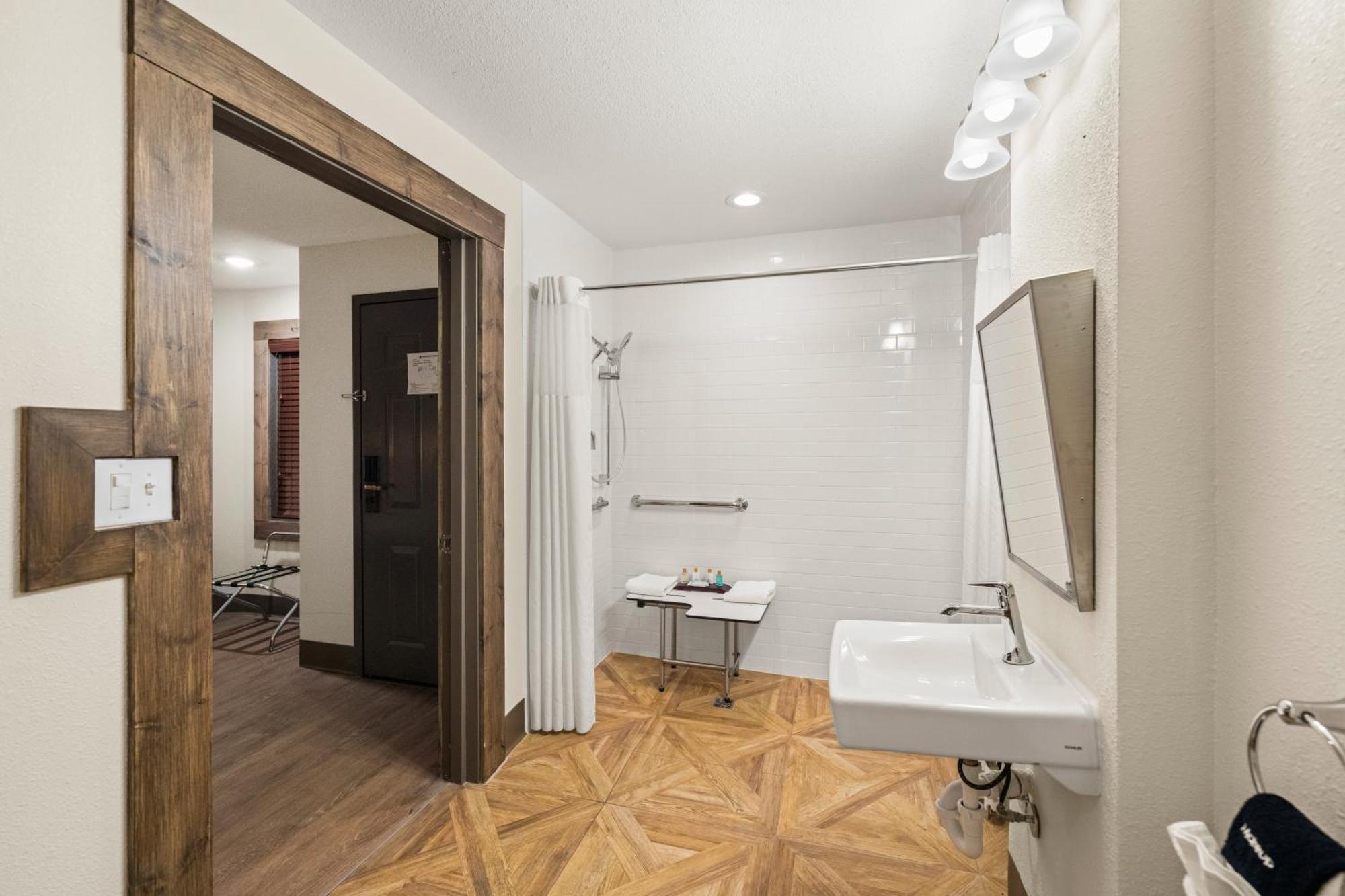 Black Bear Inn & Suites Гатлинбург Экстерьер фото